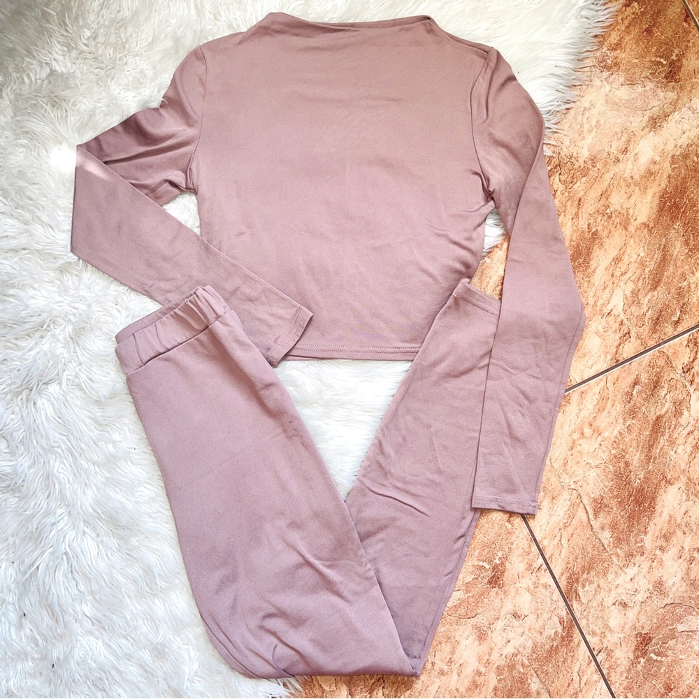 Coordinated set - Mauve 2 piece workout set